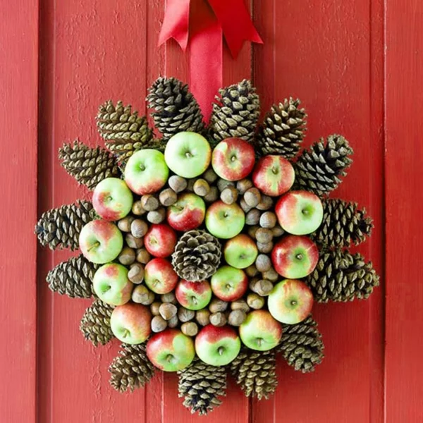 bastelideen weihnachten türkranz äpfel nüsse zapfen
