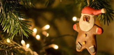 Weihnachtsbaumschmuck basteln und den Tannenbaum originell schmücken