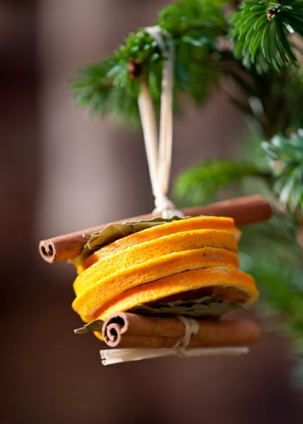 Weihnachtsschmuck basteln orangenschalen zimtstäbchen weihnachtsdeko