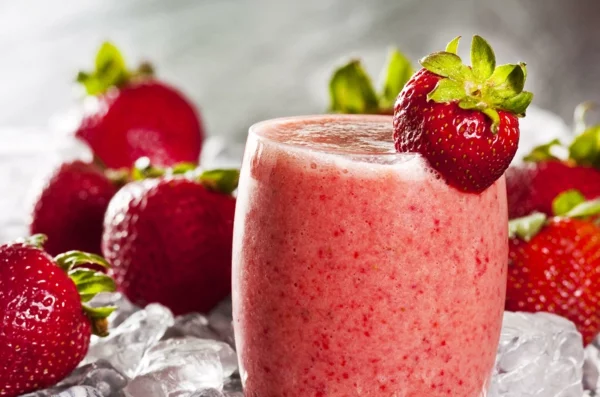 erdbeeren gesund frische shakes smoothies