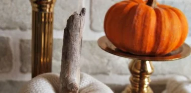 Herbstdeko selber machen - DIY Kürbisse aus dem alten Pulli anfertigen