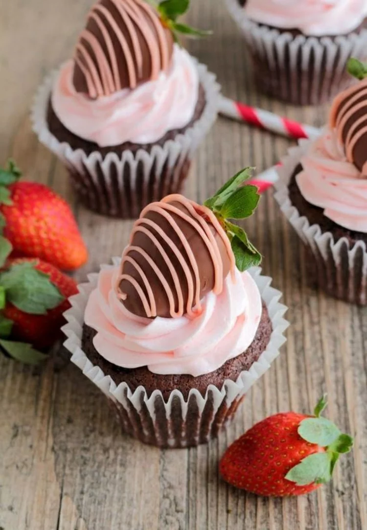 Törtchenzeit Schoko Cupcakes Rezepte mit Erdbeeren