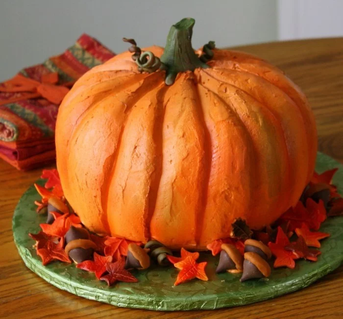 halloween party ideen kürbis torte backen