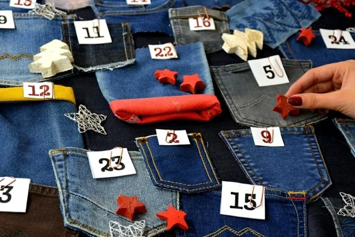 bastelvorlagen weihnachten adventkalender sleber basteln wiederverwendung klorollen jeanstaschen