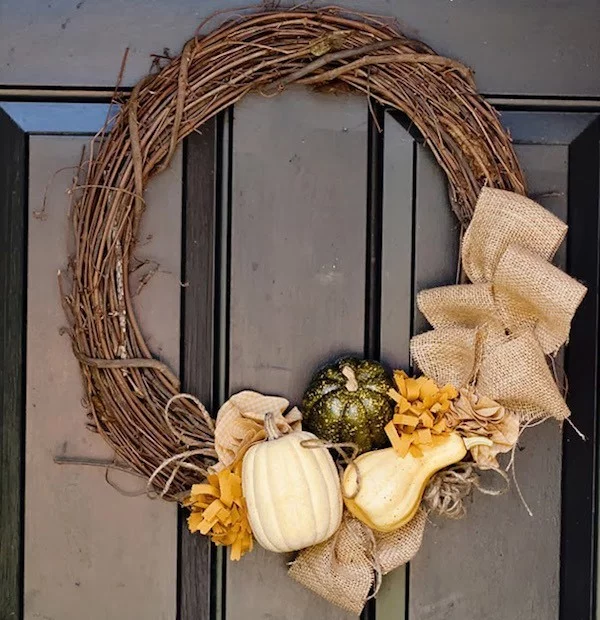 Herbstdeko Gaben der Natur Kranz Haustür einladend