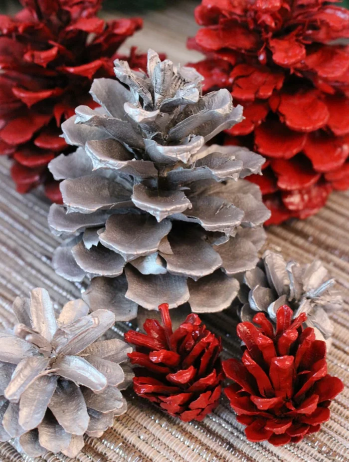 silber rot weihnachtsdeko selber machen basteln mit zapfen
