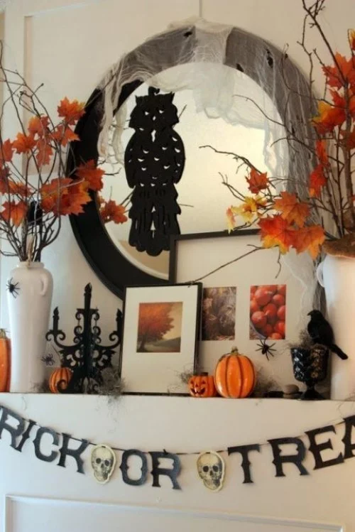 Deko Ideen zu Halloween den Kaminsims dekorieren nach Mix and Match Prinzip