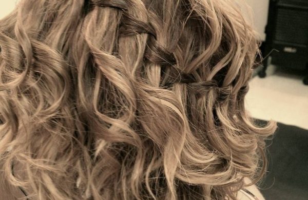 Wasserfall Frisur mittellanges Haar Frisuren für Frauen