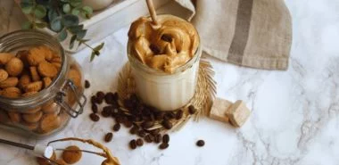Dalgona Coffee – der neue Kaffee-Trend schmeckt lecker und wird schnell zubereitet