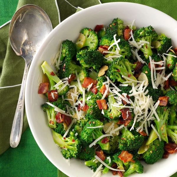 Brokkoli kochen - warme Salatideen