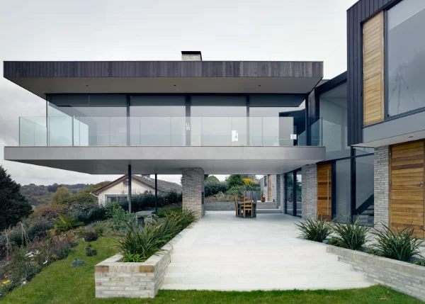 moderne architektur - tolle breite glasfassaden