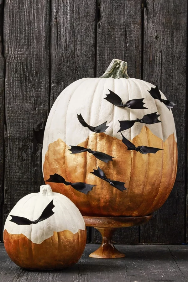 Fledermaus basteln mit Kindern zu Halloween – 50 bezaubernde Ideen und Anleitungen kürbis deko schleifen gold farbe