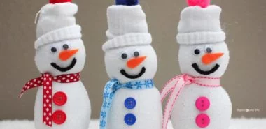 Weihnachtsdeko basteln aus alten Socken - kreative DIY Ideen für Schneemann, Wichtel und Co.