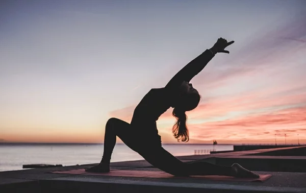 yoga sonnengruß gesunde faszien