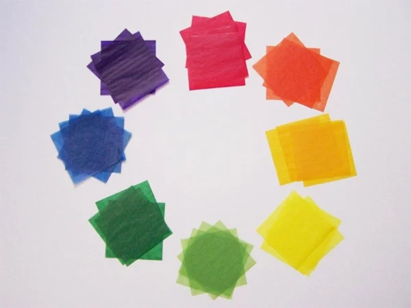 Faltsterne basteln Papierstern farbiges Drachenpapier Quadrate