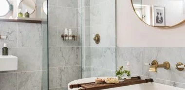 Welche Duschkabinen und Duschabtrennungen sorgen für mehr Platz im kleinen Bad?