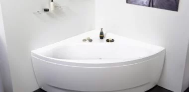 Eckbadewanne - die clevere Lösung fürs kleine Badezimmer