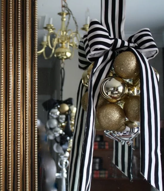 Weihnachtsdeko in Gold und Schwarz kleine Deko Artikel in Gold großer dekorativer Effekt ideen