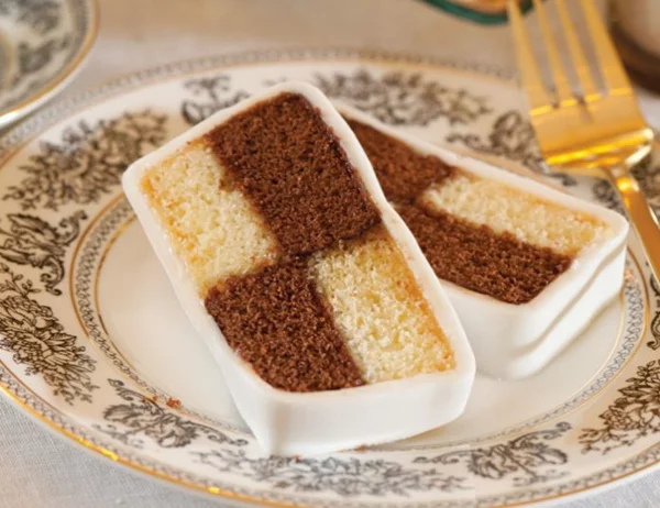 Battenberg Kuchen zubereieten - ein englisches Dessert