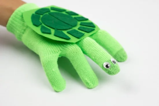 schildkröte handpuppen selber machen aus handschuh