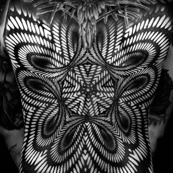 3d tattoos rücken black work optische illusion