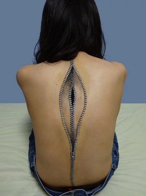3d tattoos rücken reißverschluss optische illusion
