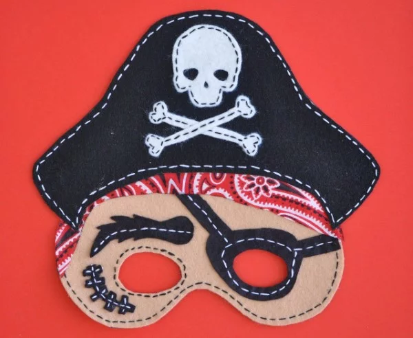 Piratenhut basteln mit Kindern – coole Ideen für Ihre nächste Kostümparty piraten maske filz diy