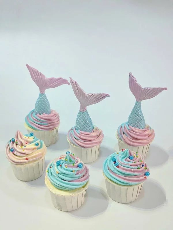 pastellfarbene meerjungfrau cupcakes dekorieren