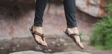 Barfuß Sandalen- ein vorteilhafter Trend mit langer Tradition