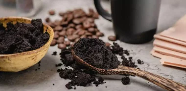 Kaffeesatz ist ein natürliches Insektenschutzmittel, das Mücken vertreibt