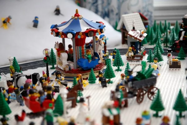 LEGO Weihnachten Sets 2021 – coole Geschenkideen für Kinder winter village deko