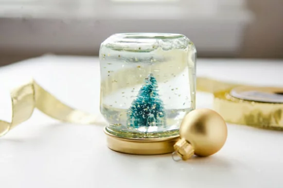 weihnachtsdeko im glas schneekugel selber machen