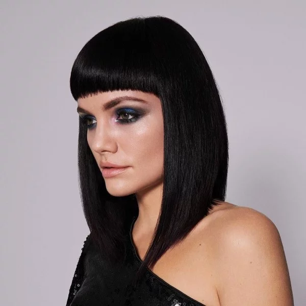 Cleopatra Bob – moderner Beauty Trend inspiriert von der Geschichte a-linie bob asymmetrisch
