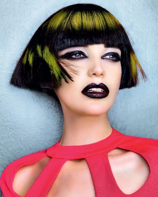 Cleopatra Bob – moderner Beauty Trend inspiriert von der Geschichte extra kurzer bob ohr