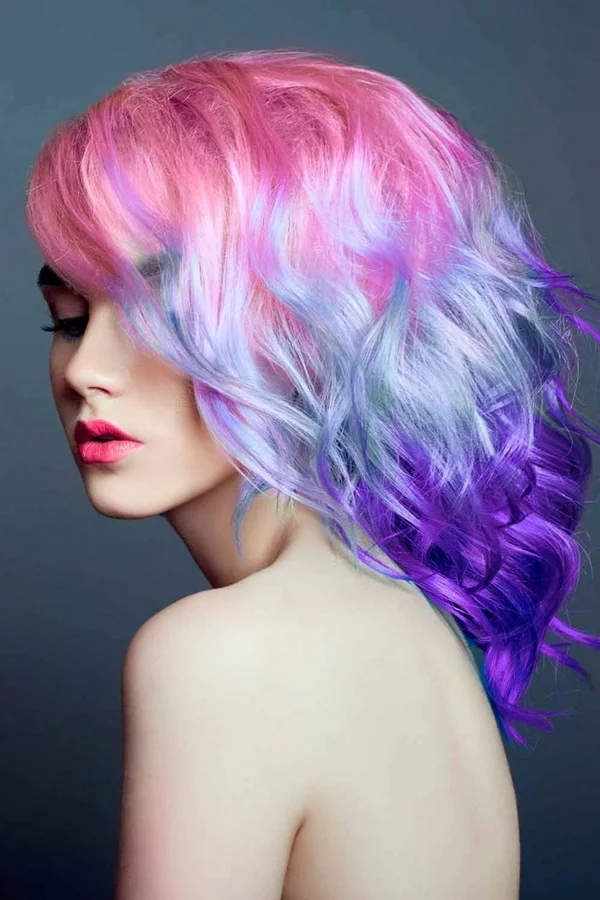 rosa Haarfarbe lila Haaransatz neuste Haartrends Ombre Färbung