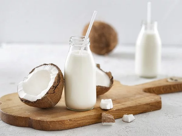 Kokos Panna Cotta für Veganer und nicht nur – köstliches und schnelles Rezept mit Agar kokosmilch mit emulgator finden