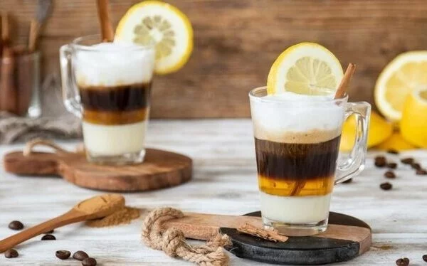 Kaffeegetränk Barraquito-Kaffee Rezept kanarische Inseln Spezialität