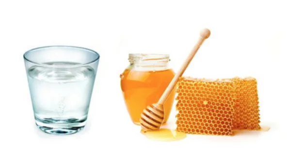 Honigwasser flüssiges Gold aus der Natur den Gesundheitszustand verbessern das Hautbild auch