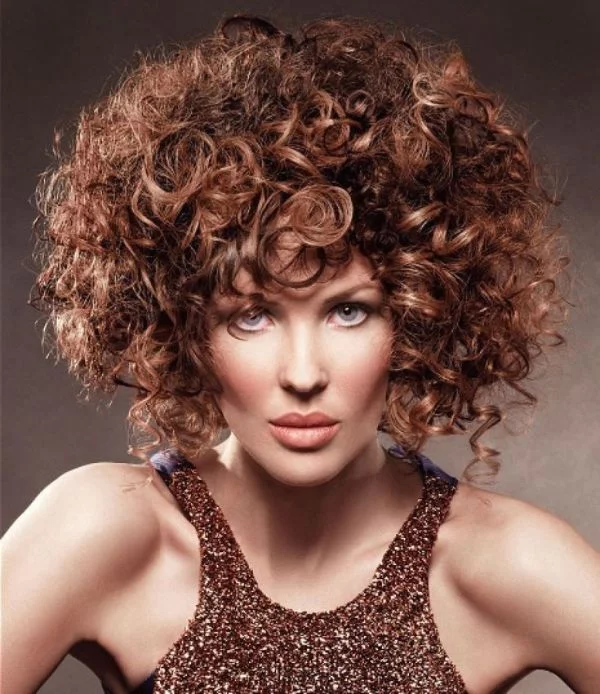 Rotes Haar tolle Trends Curly Hair