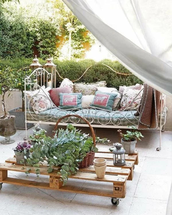 outdoor daybed vintage stil