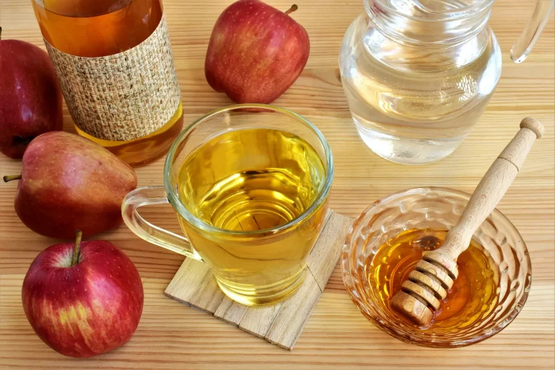 Mueckenstiche – 5 Hausmittel lindern Juckreiz und Schwellung apfelessig honig salbe