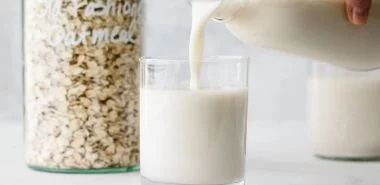 Hafermilk selber machen: Rezept für einen selbstgemachten Haferdrink