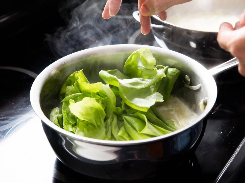 Salatsuppe – Zero Waste Food Trend mit Liebe zur Natur kopfsalat kochen suppe