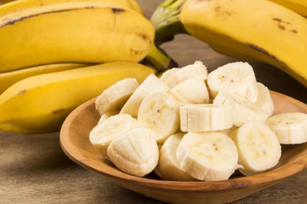 Bananen-Diaet morgens Bananen essen abnehmen sich wohl fühlen viele Pluspunkte