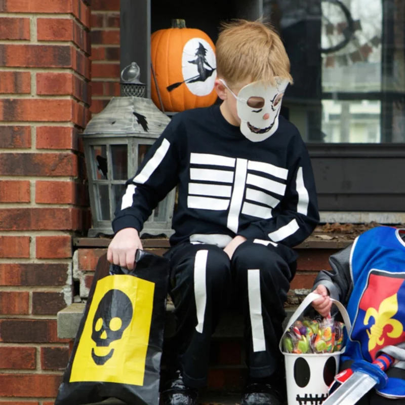 Halloween Kostüm selber machen kinder skelett