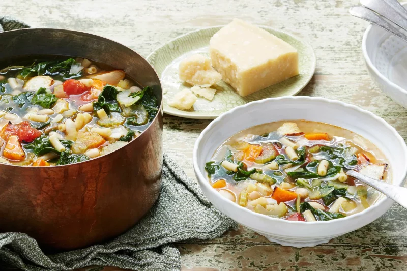 Herbstliche Suppe – 2 Rezeptideen fuer regnerische Tage bunte leckere gesunde suppen