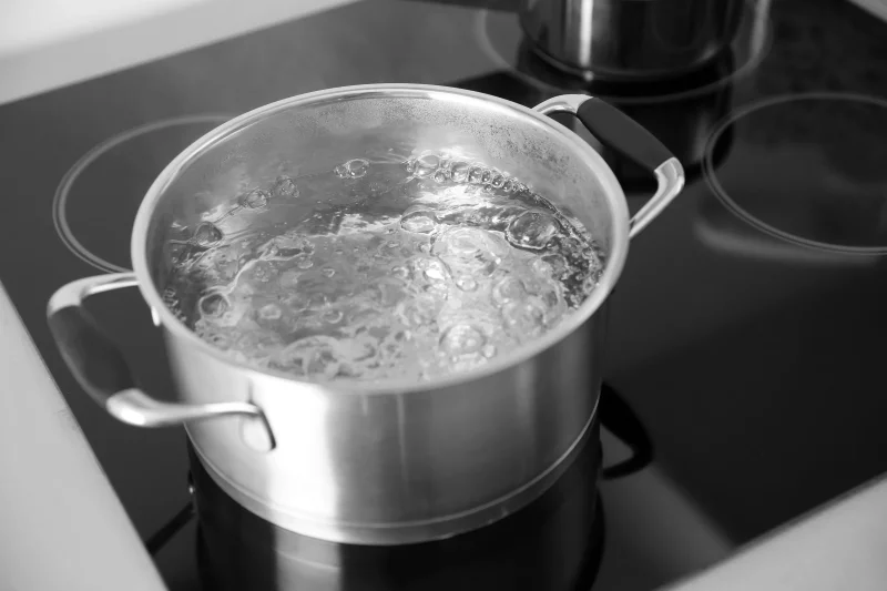 Kochsalzloesung selber machen – Anleitung, Anwendungen und Vorteile leitungswasser kochen reinigen