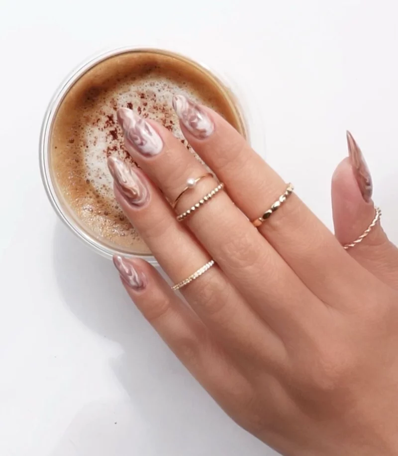 herbstnaegel trend coffee nails