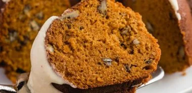 Kürbis Nuss Kuchen - 2 Rezeptideen und Tipps für ein leckeres herbstliches Dessert