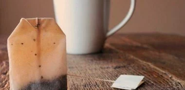 7 brillante Gründe, warum Sie gebrauchte Teebeutel nicht mehr wegwerfen sollten